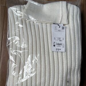 Men’s Ribbed Knit Sweater in Soft White/Cream Size XL NWT Italian Design Piombo